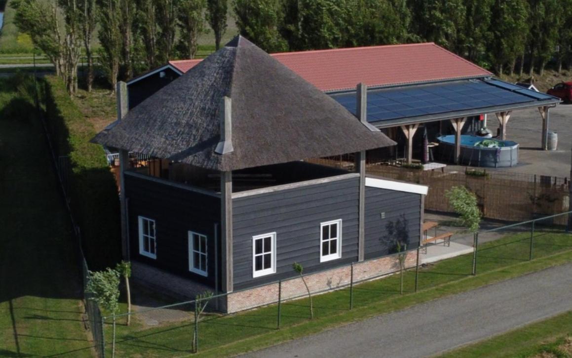 Den Hooimijt Villa Kats Luaran gambar