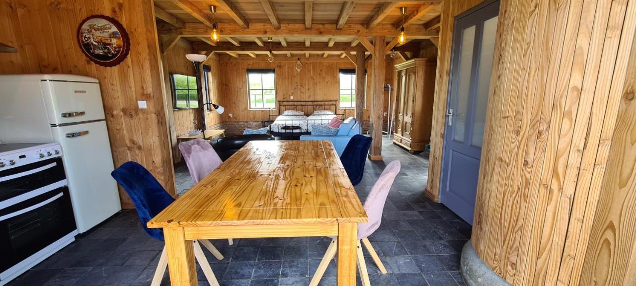 Den Hooimijt Villa Kats Luaran gambar