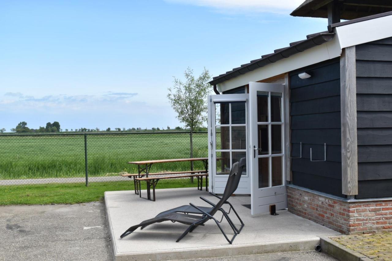 Den Hooimijt Villa Kats Luaran gambar